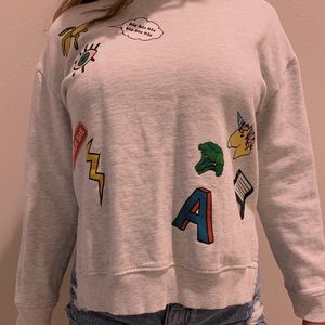 GRAPHIC SWEATSHIRT